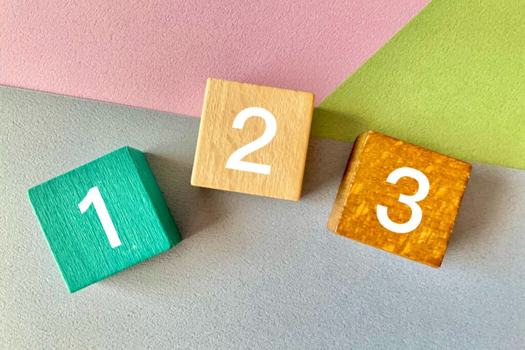 3選