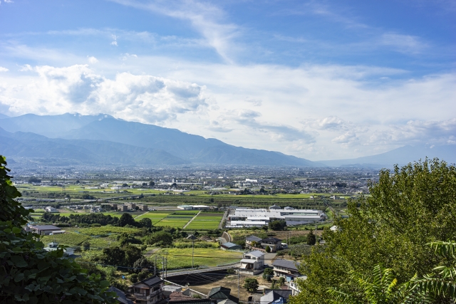 南アルプス市の町並み